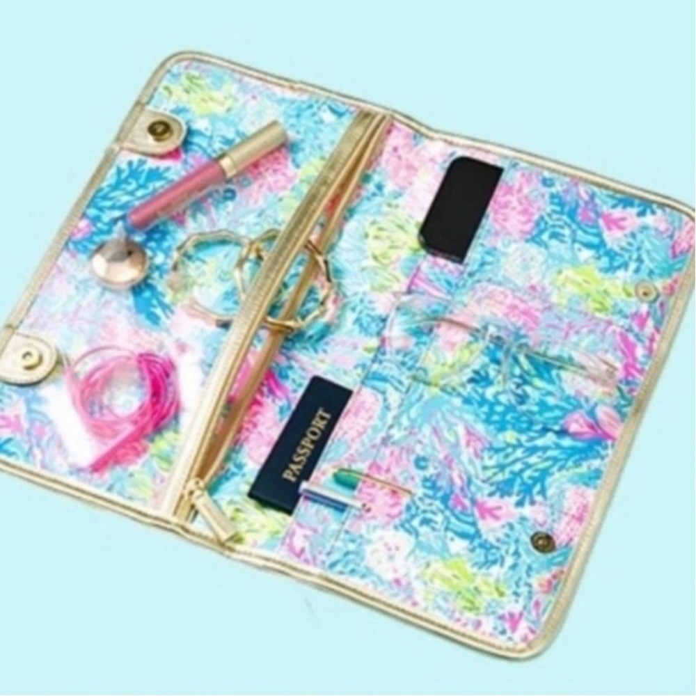 Lilly Pulitzer Colorful Travel Bag - Pink, Blue, Green - Picture 2 of 7